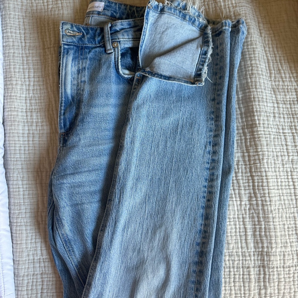 ZARA - split hem jeans